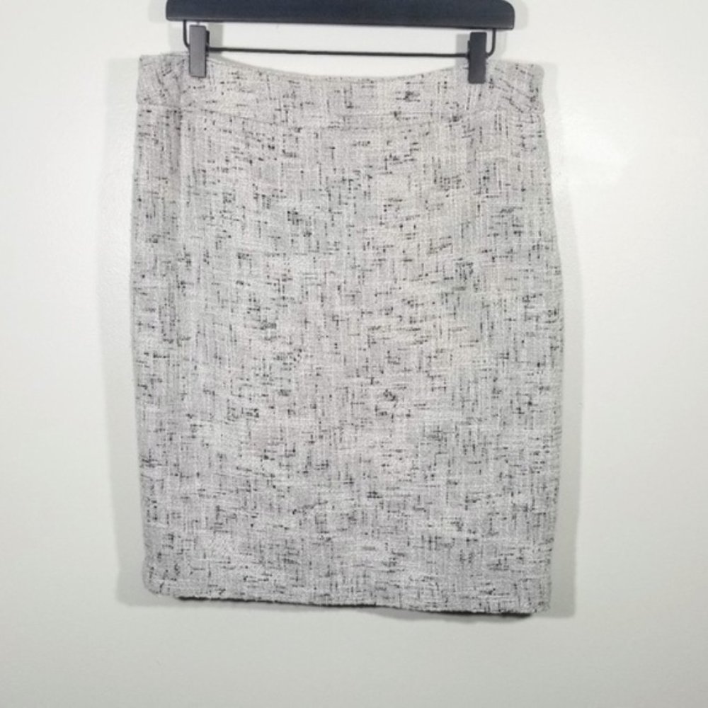 New York & Company Light Gray Pencil Skirt Size 16